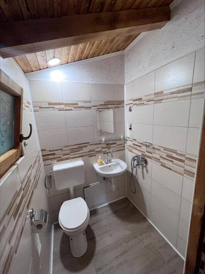 Отель Domacija Paternoster Litija Экстерьер фото